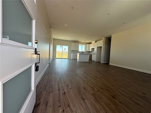 3rd image of 21600 Hacienda Blvd
