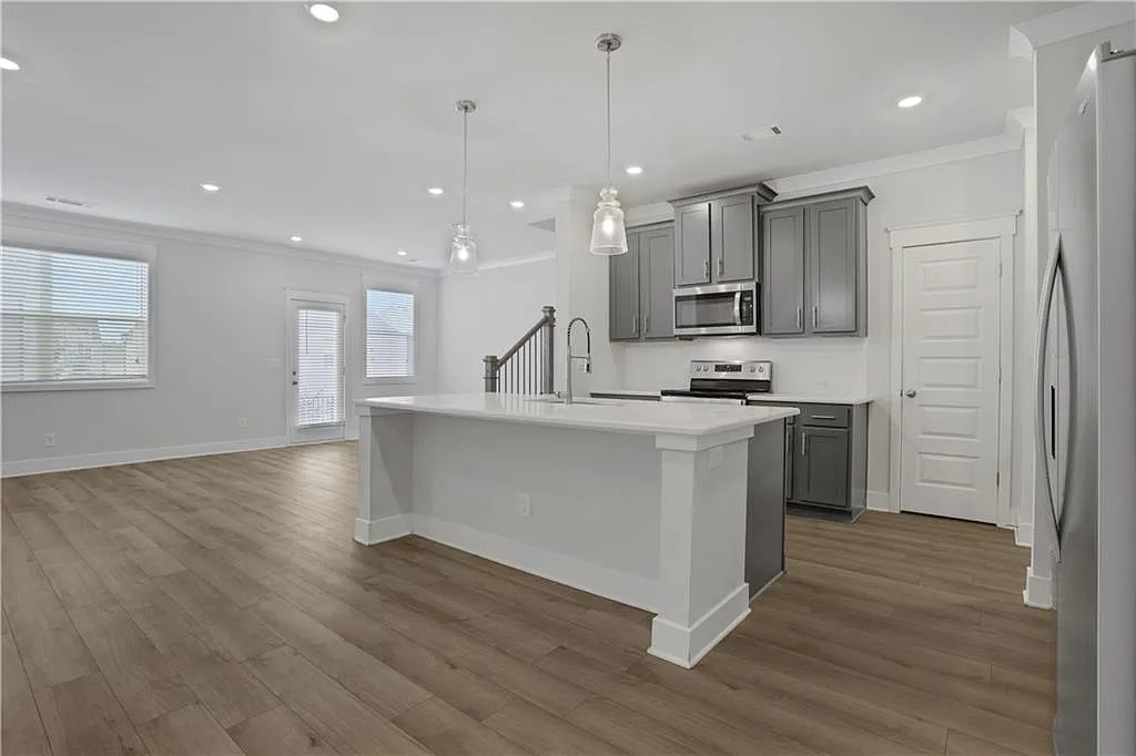 18 Depot Landing Rd — Photo 3
