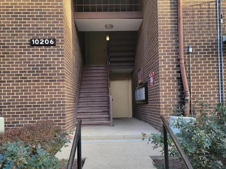 10206 Prince Pl — Photo 18