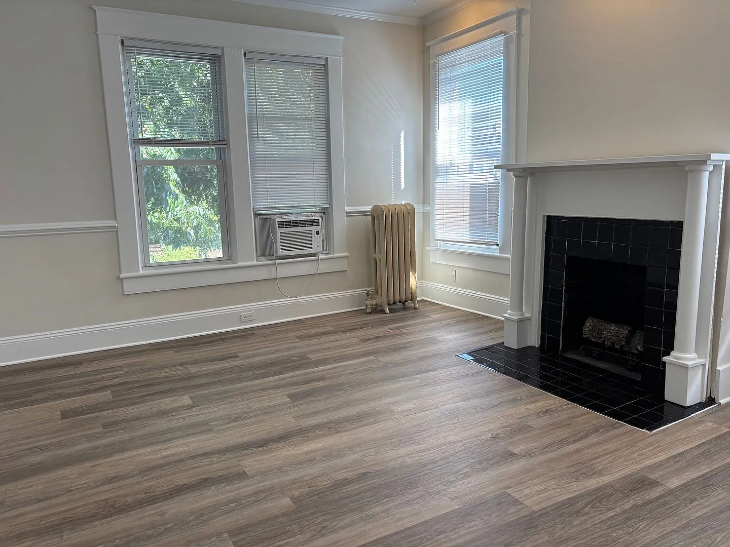 1 BR Apartment Convenient to Downtown Greensboro, near Fisher Park — Photo 2