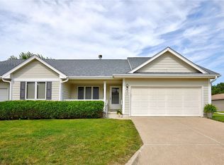 611 NE Oakhurst Dr, Grimes, IA 50111