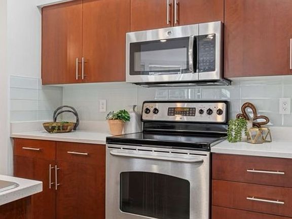 2nd image of 211 Kirkland Ave APT 215