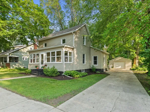 1334 Regent St, Niles, MI 49120