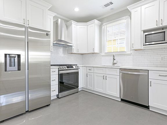 2nd image of 325 Homestead Ave