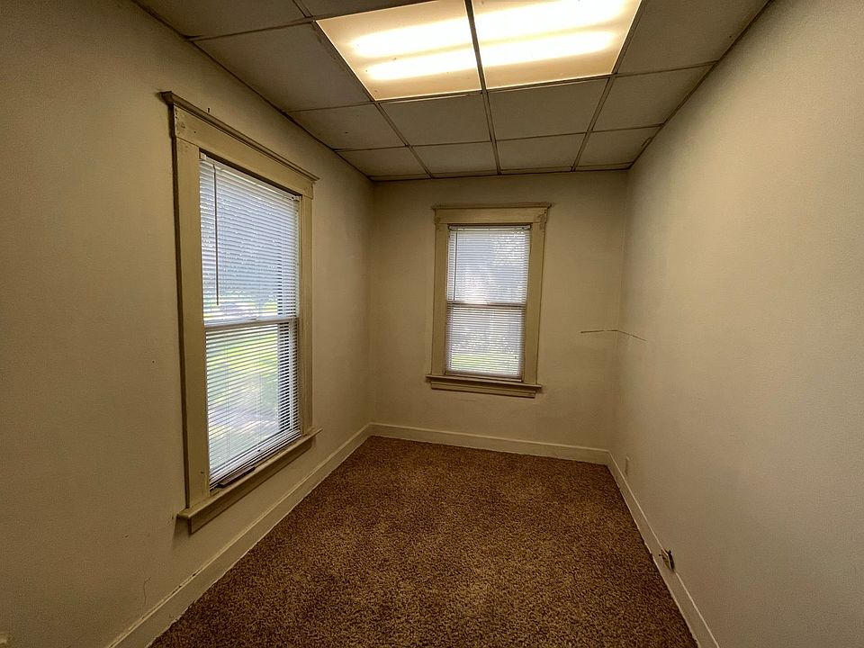 2118/2120 Michigan Ave Apartment Rentals Manitowoc, WI Zillow