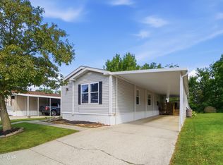 203 Pinewood Cir, Lima, OH 45804