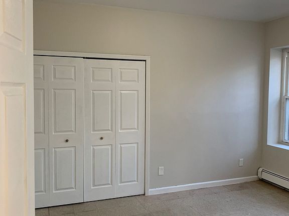 3rd image of 234 6th Ave W #6