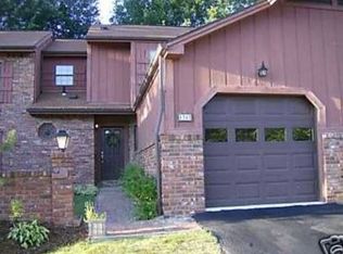 1347 Lexington Dr, Lawrence, PA