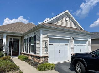6 E Chatsworth Ln, Farmingdale, NJ 07727