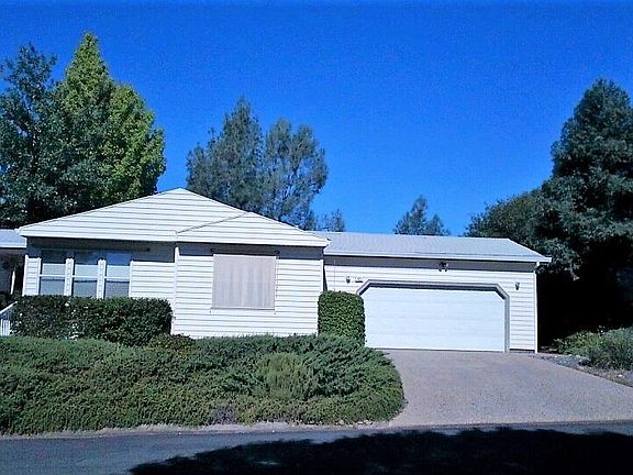 Sun shield on window