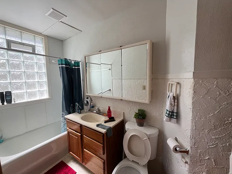 3203 S Kinnickinnic Ave — Photo 13
