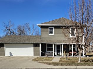 412 Essex St, Garretson, SD 57030