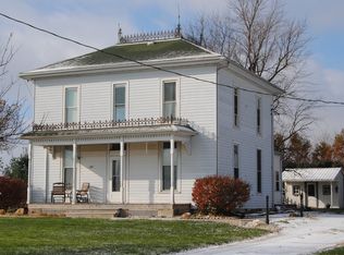 1265 N Bearsdale Rd, Maroa, IL 61756