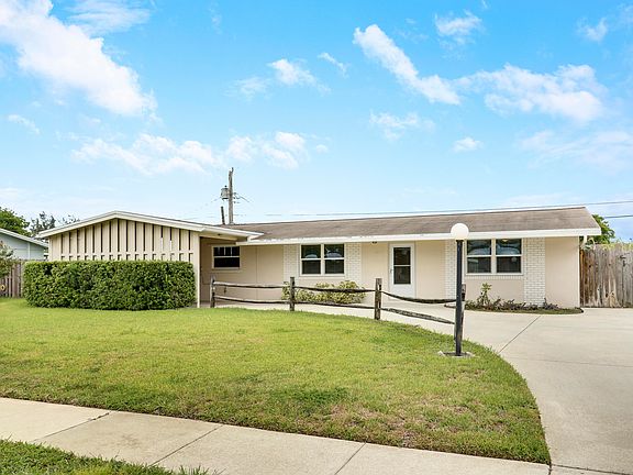 2nd image of 1362 Berkshire Drive