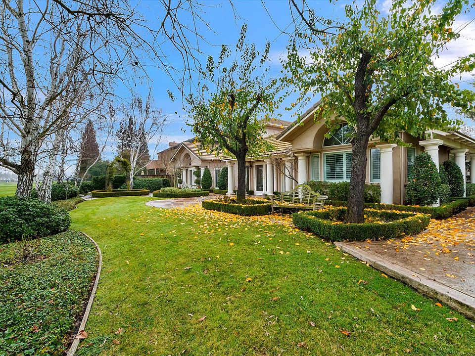 1st image of 3465 Gleneagles Dr