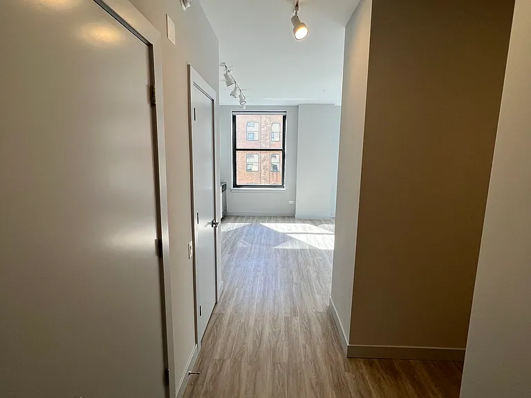 331 S Wells St #1311 — Photo 9