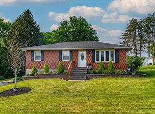 121 Gallagher Rd, Whitehall, PA 18052