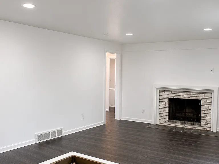 19139 Greenwald Dr — Photo 3