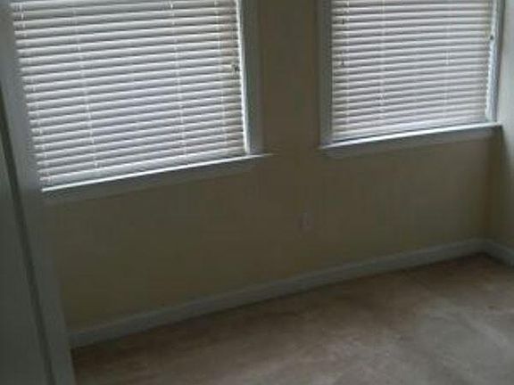 4th image of 1414 W Marshall St #U508