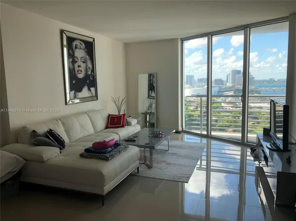 325 Biscayne Blvd #2824, Miami, FL 33130