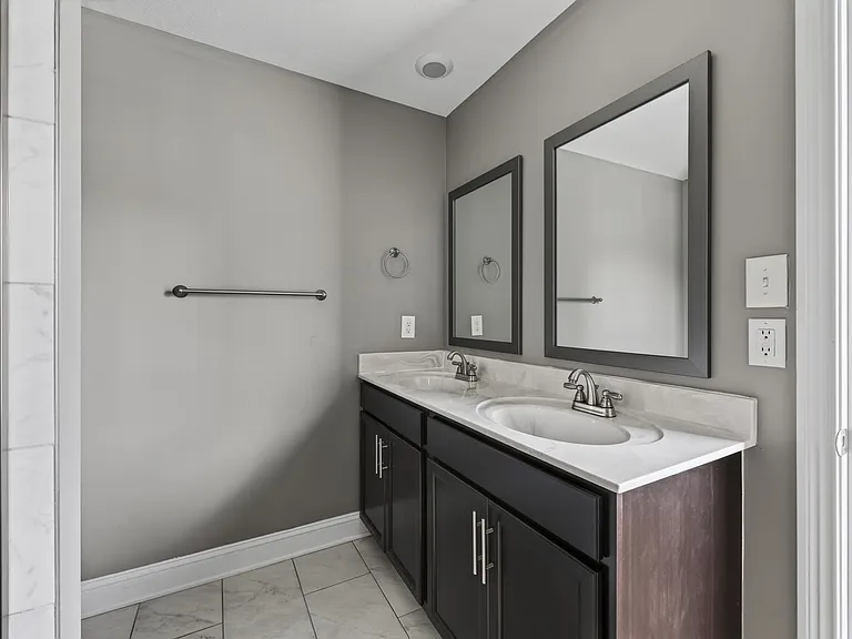 207 Geneva Ln — Photo 25