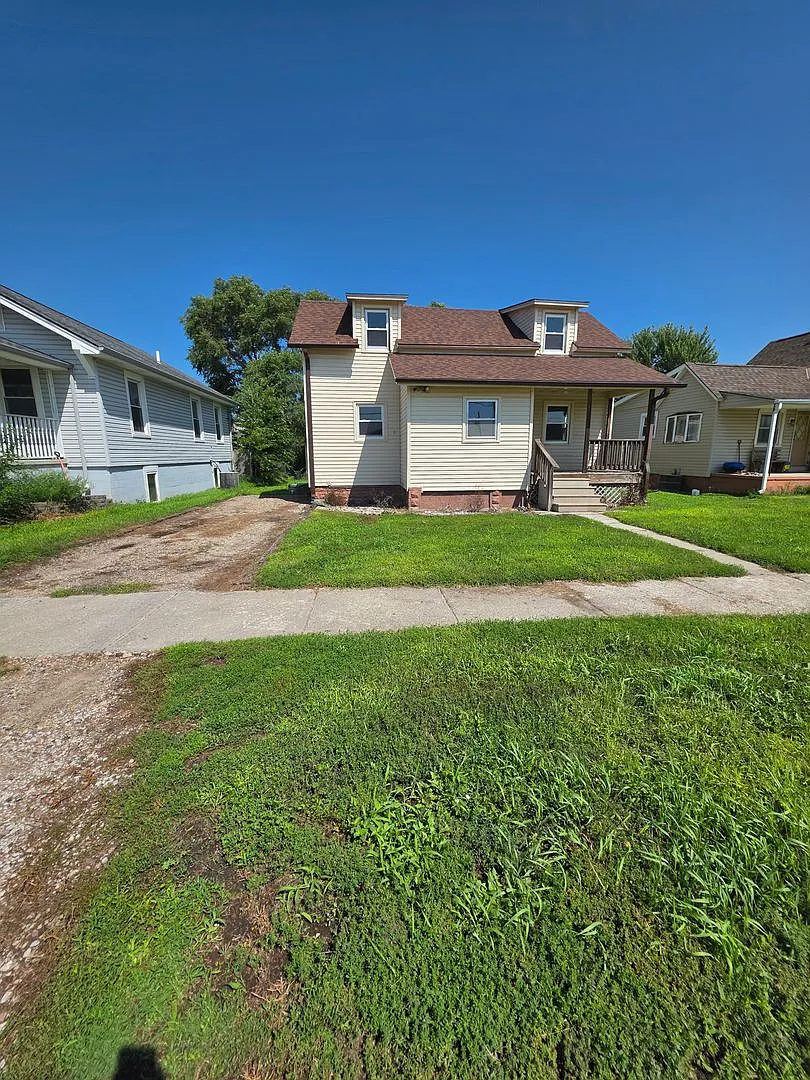 Renovated 3-Bedroom, 2-Bath Home, Ready for You! — Photo 1
