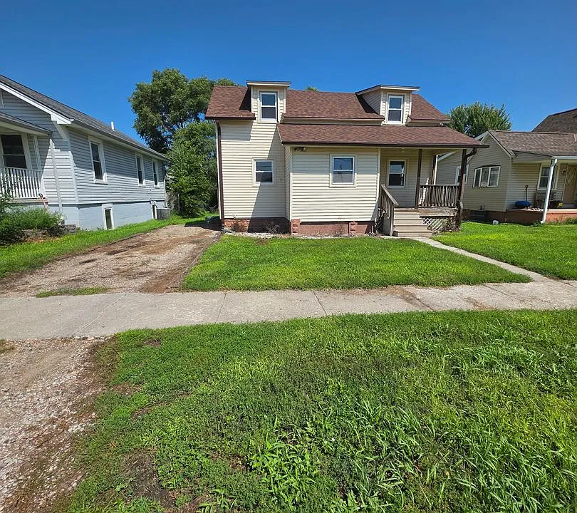 412 Elm Ave