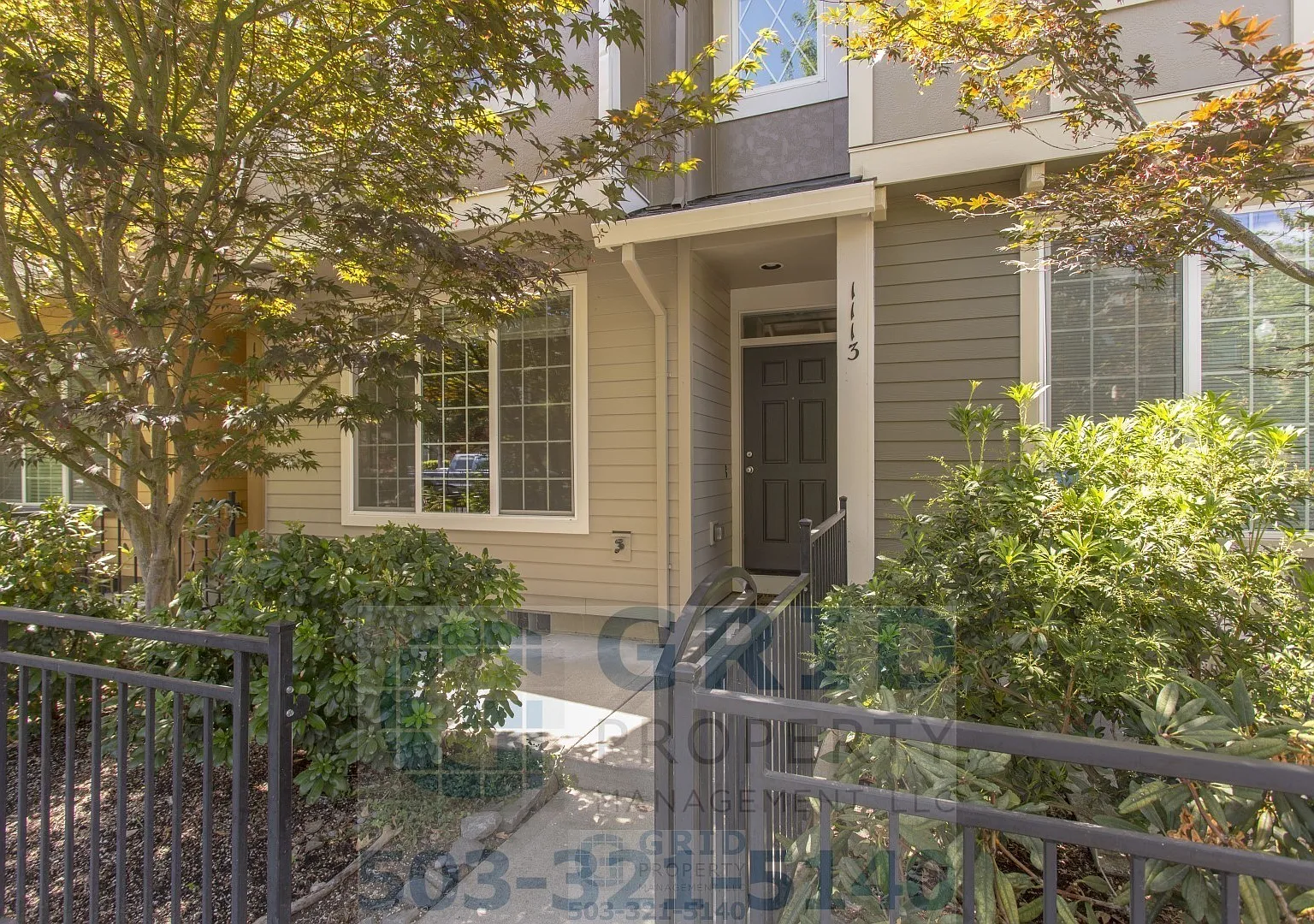 Spacious 3 Bedroom, 2.5 Bath Townhome Available in Hillsboro - 2 Car Garage! — Photo 2
