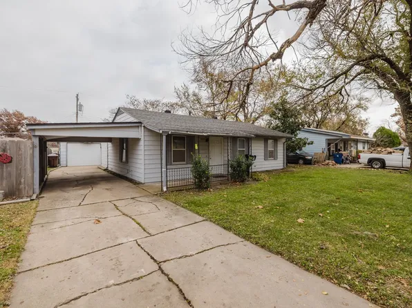 5240 S Ash St, Wichita, KS 67216