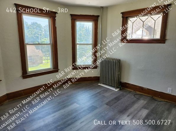 442 School St #3