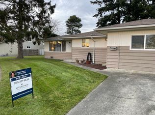 1730 SE 2nd Ct, Oak Harbor, WA 98277