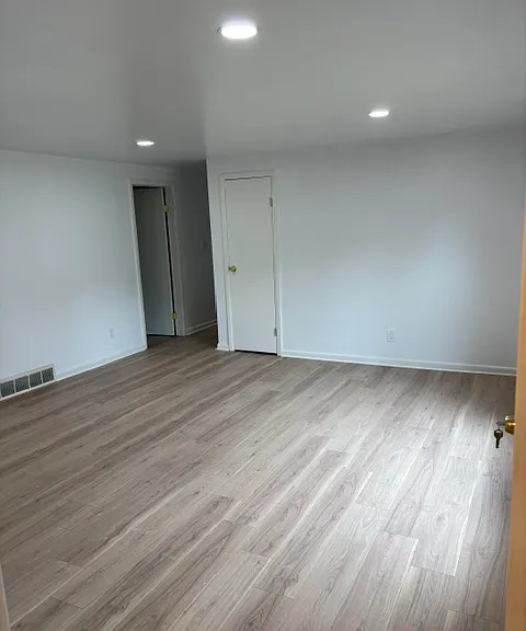 Living Room w/recessed lighting