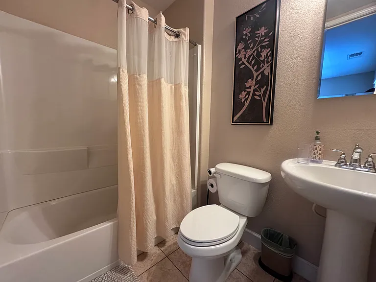 2055 Huntington Ct — Photo 16