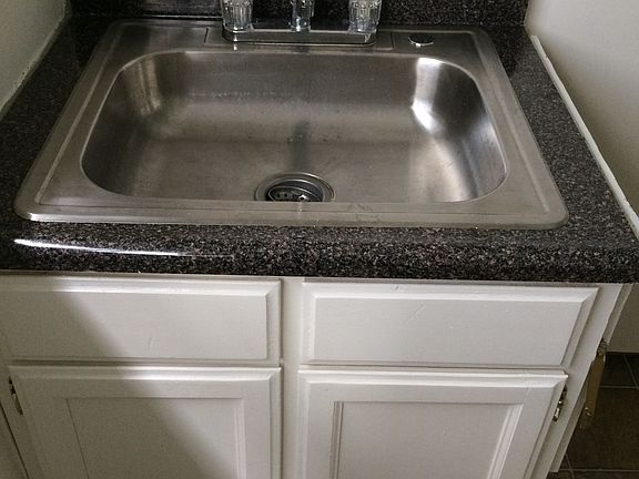 Bedroom / Living Room Area Sink