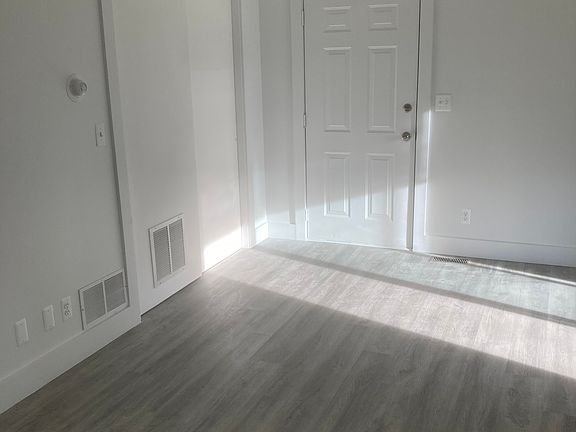 4th image of 136 Botsford St #138