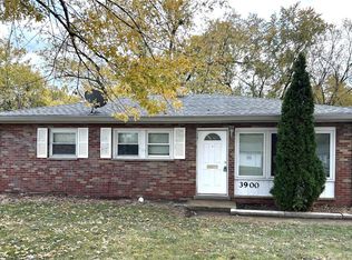 3900 Memorial Dr, Belleville, IL