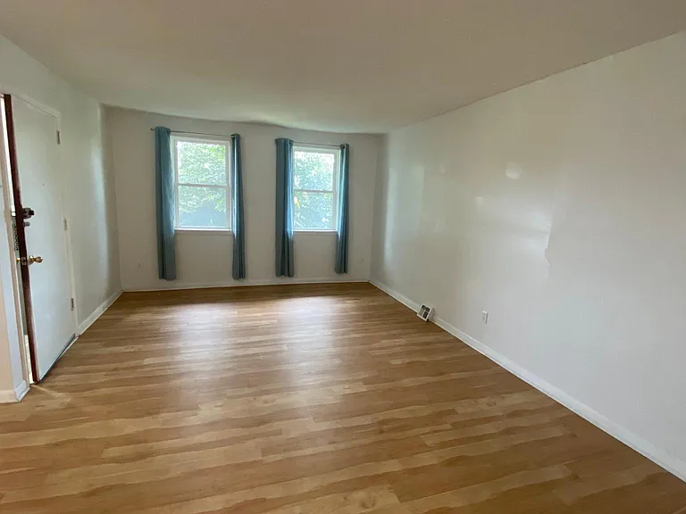 2638 Daphne Rd #1 — Photo 6