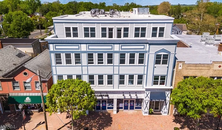 246 Main St #404 — Photo 35