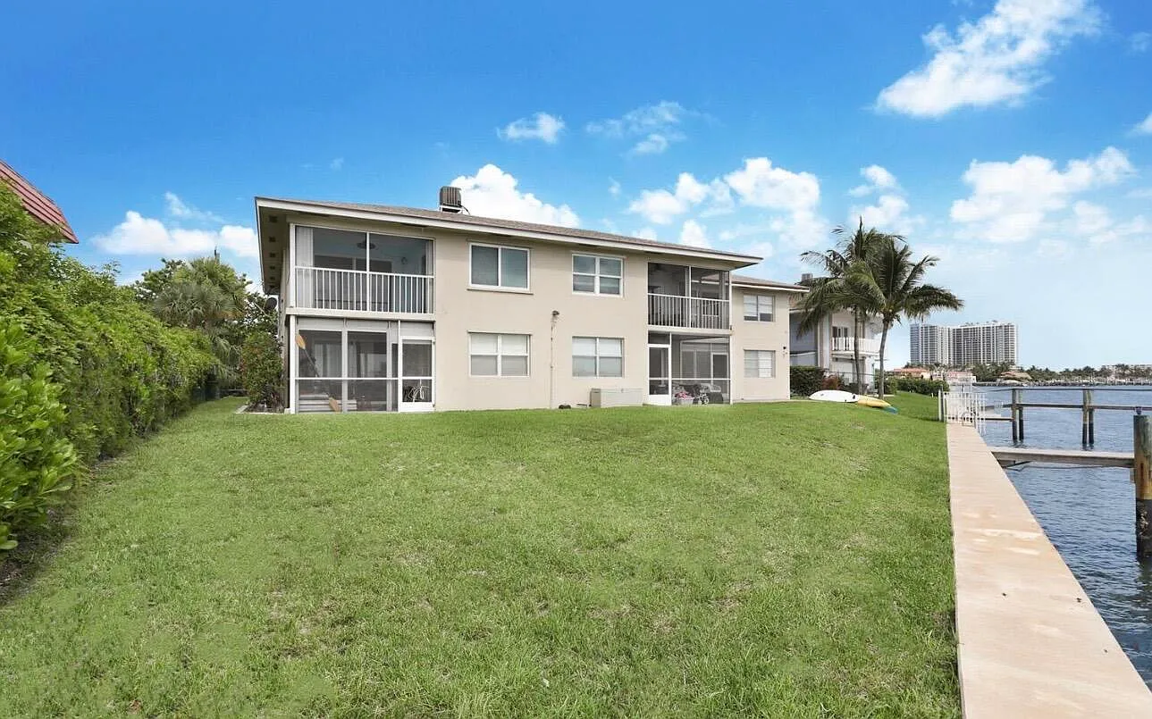 2 bed, 2.0 bath, 880 sqft, $4,300 — Photo 3