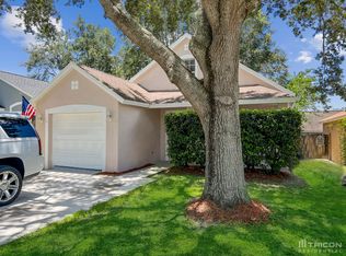 811 Cape Cod Cir, Valrico, FL 33594