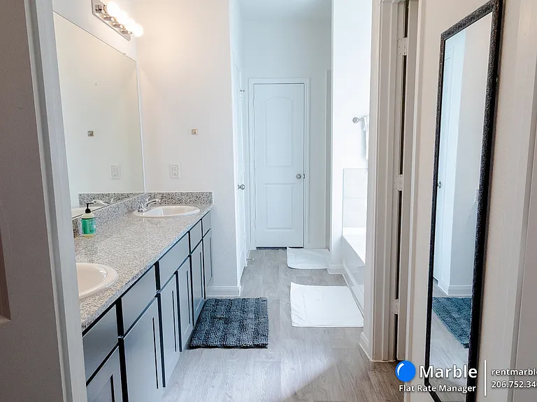 14925 Fannin Rd — Photo 6