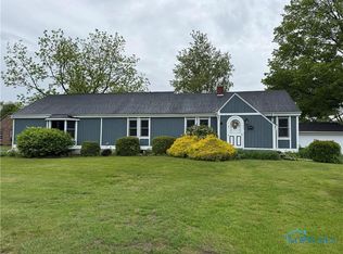 206 Browning Rd, Swanton, OH 43558