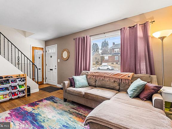 4th image of 225 McClellan St