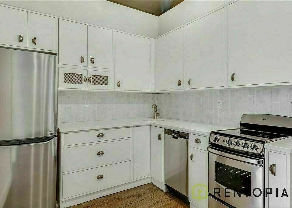 1st image of 489 Washington Ave #1I
