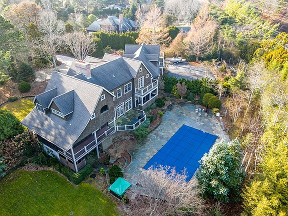 5th image of 102 McGregor Dr