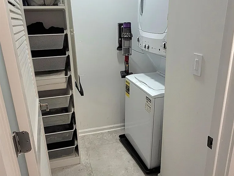 7 Soho Dr #115 — Photo 12
