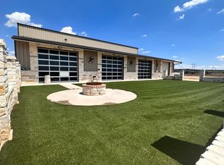 1089 Tennyson Rd, Bronte, TX 76933