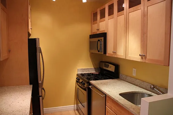 Rented by Corcoran | media 23