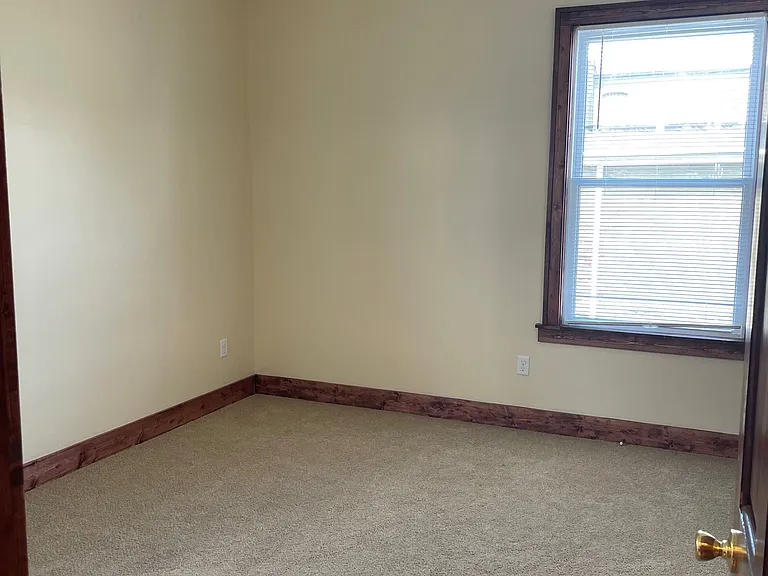 118 S East St #10 — Photo 4
