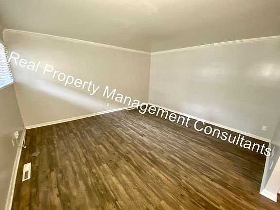 3rd image of 4207 Clark Ave